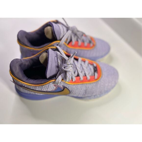 LeBron XX “Purple and Gold” BRAND NEW WITH BOX - Picture 6 of 11